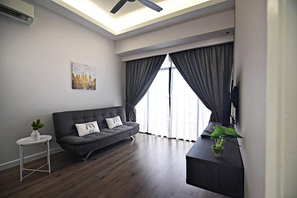 Instay Costa Mahkota Next to Mahkota Parade Malacca Bagian luar foto